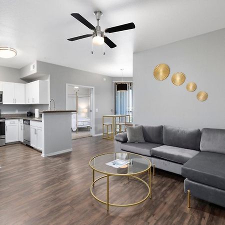 Luxury Mountain View 2Br With Balcony Located In Scottsdale Apartman Kültér fotó
