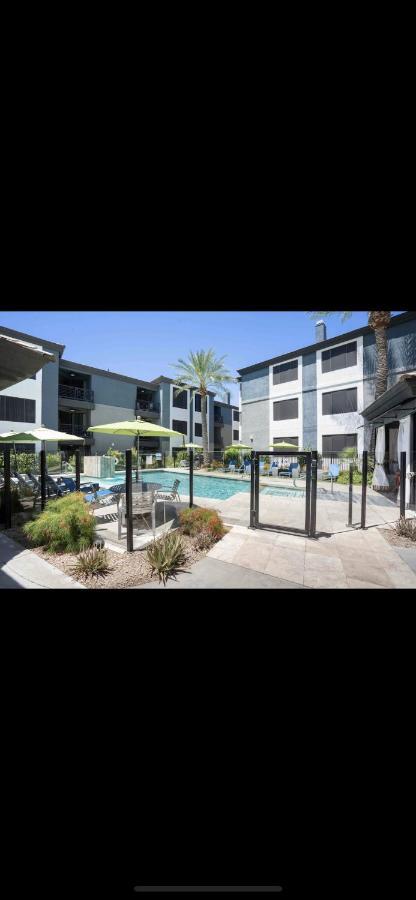 Luxury Mountain View 2Br With Balcony Located In Scottsdale Apartman Kültér fotó