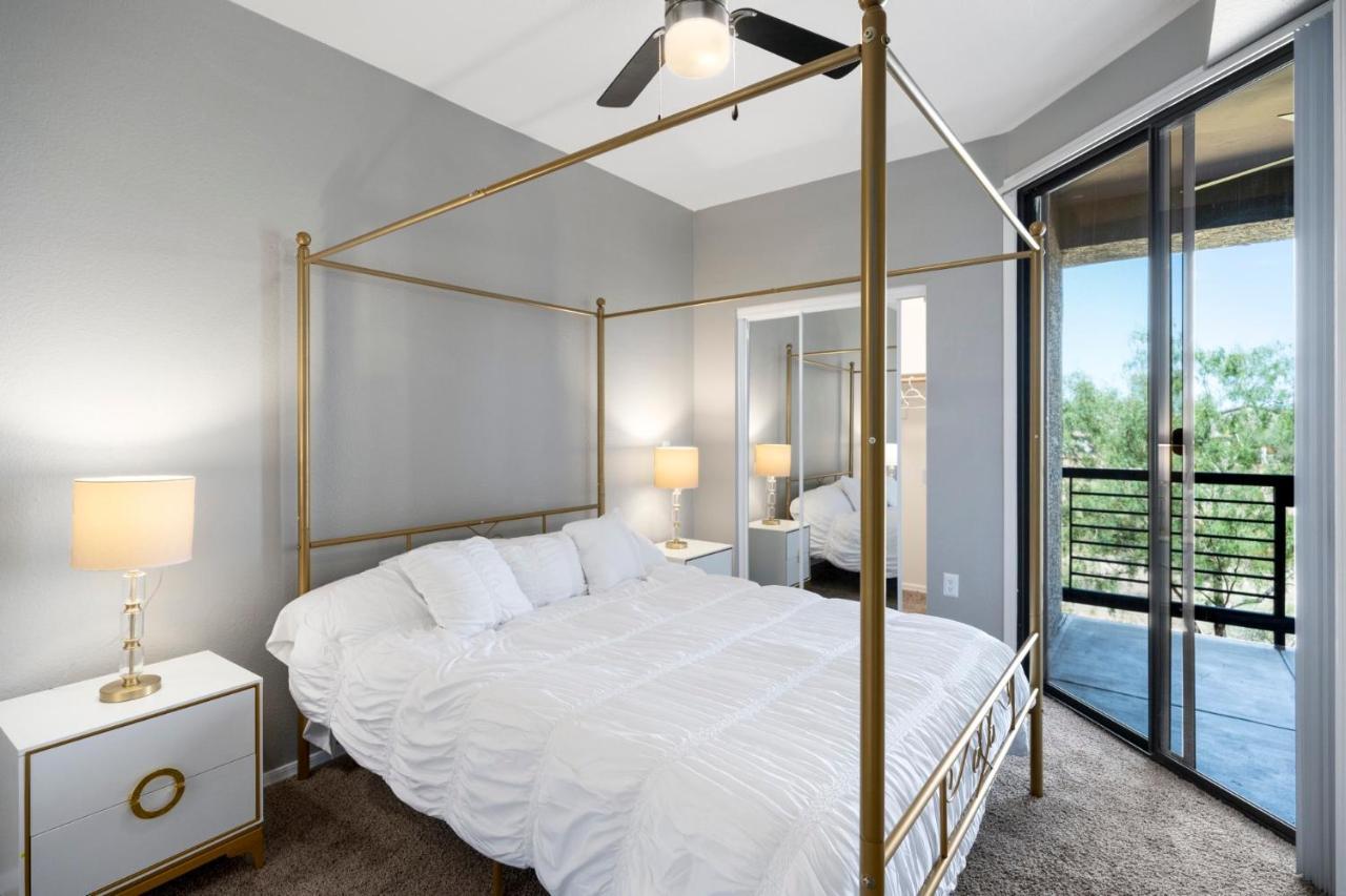 Luxury Mountain View 2Br With Balcony Located In Scottsdale Apartman Kültér fotó